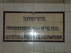 Alter Elbtunnel Tunnelmitte